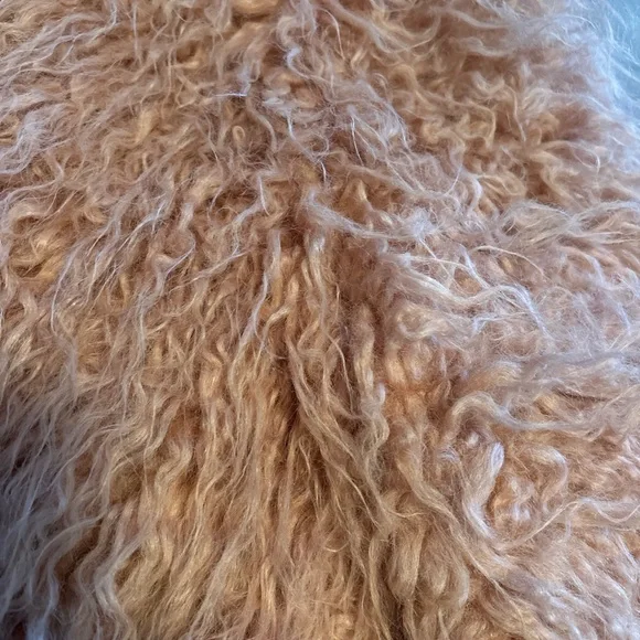 Pink shag, faux fur coat with clasps - Picture 6 of 7